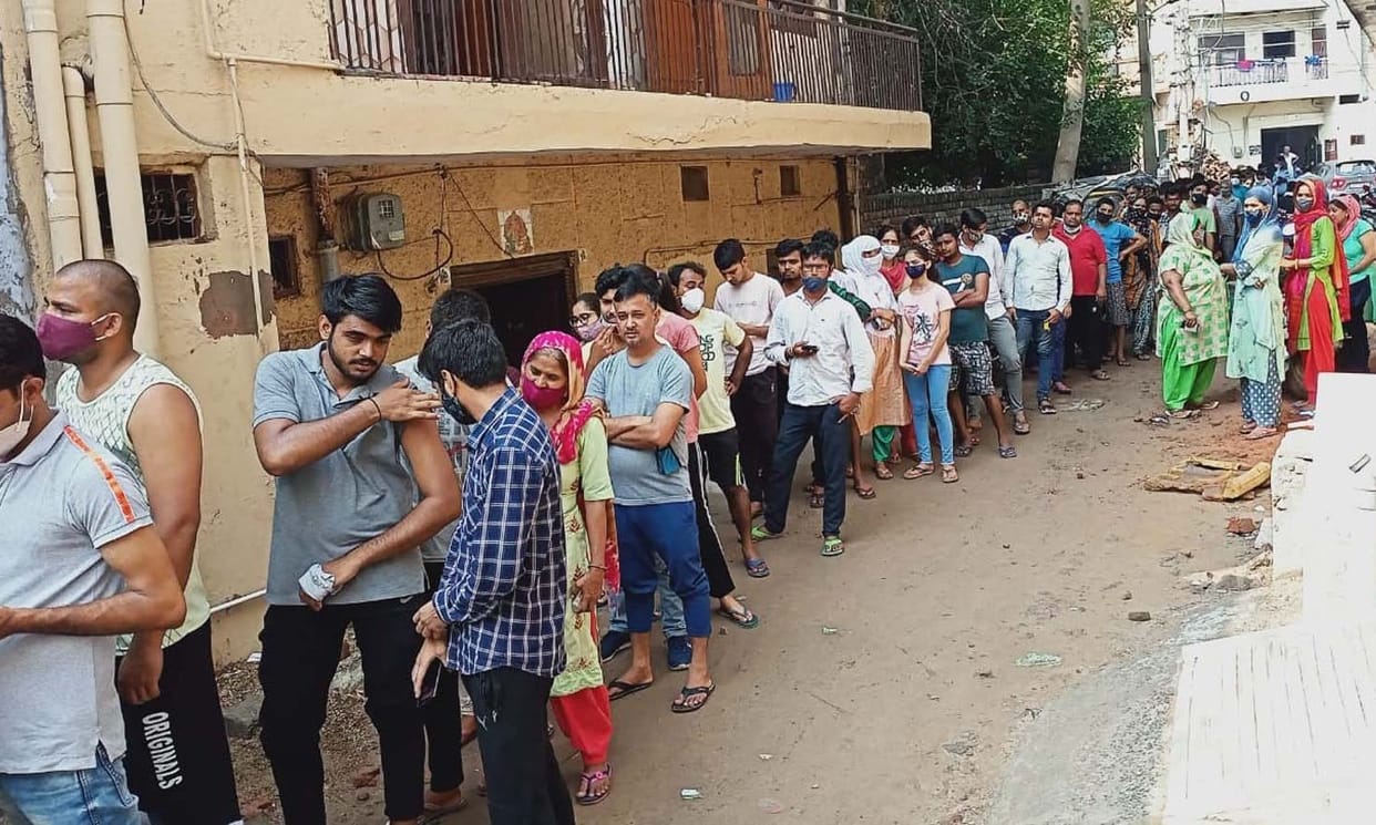 Crowd of youths thronging to get the vaccine