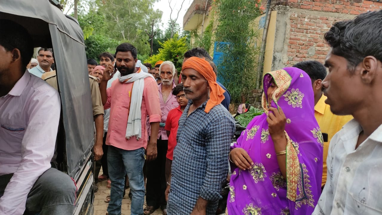 Suspicious death of lady who got love marriage four years ago in sonebhadra father accused dowry murder