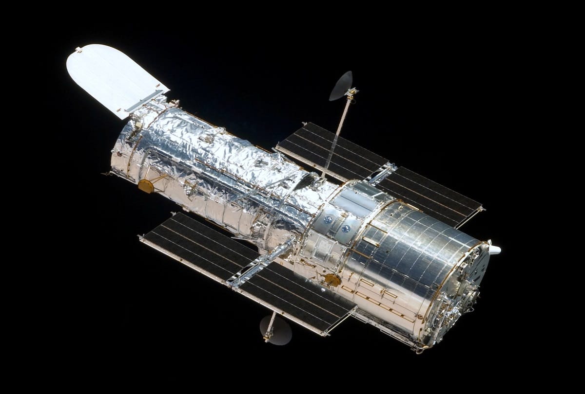 Nasa Hubble Space Telescope finds first evidence of water vapour on Jupiter moon Ganymede