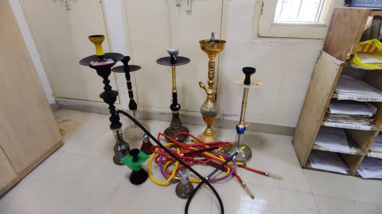 Hookah bar was running in the posh area Sector-15 market, police caught