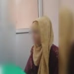 मेरठ में मामले की जानकारी देती महिला।