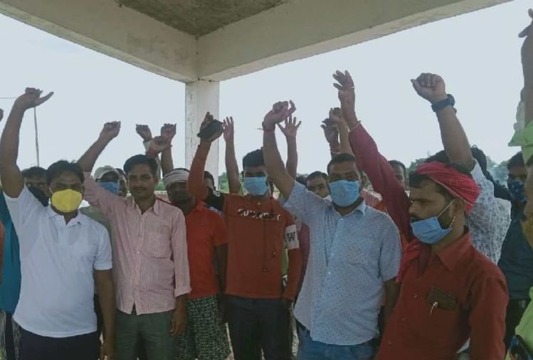 एंबुलेंस कर्मियों की हड़तालवाराणसी में मरीजों की बढ़ी मुश्किलें, नहीं