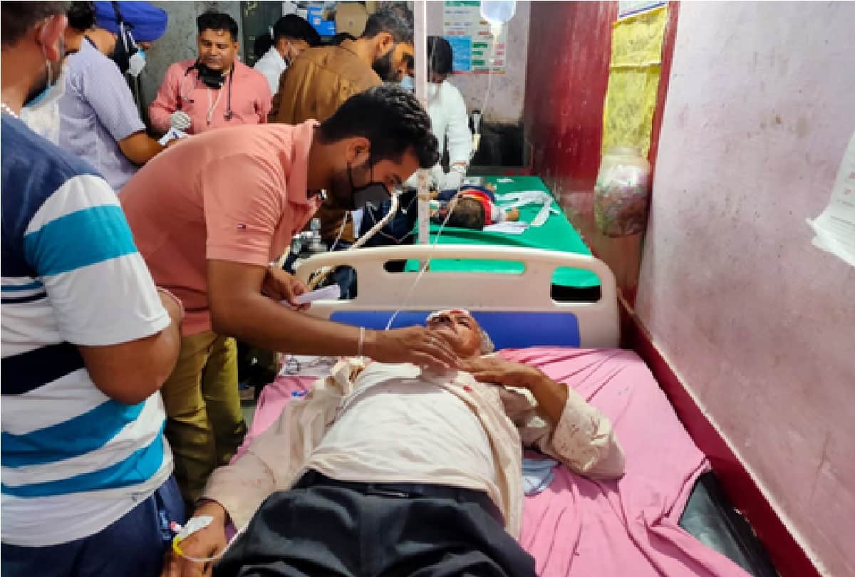 Accident in Billawar: Minibus full of passengers overturned at zero turn, 25 passengers injured