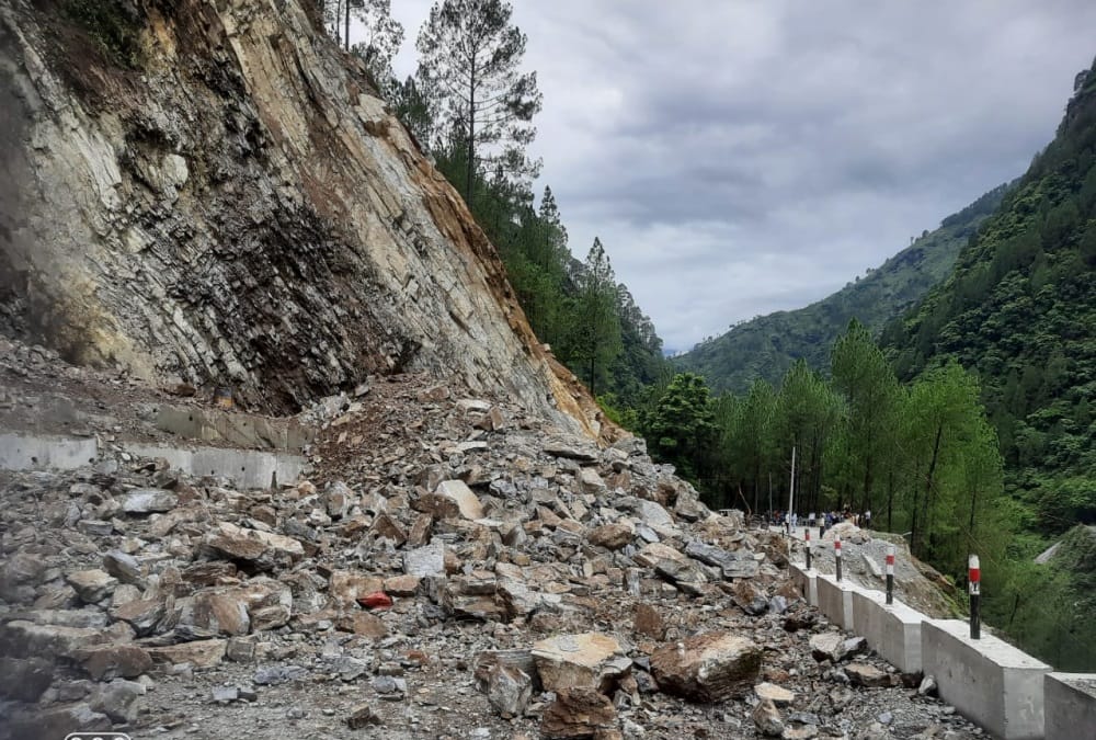 Uttarakhand Weather Forecast Update Today Latest News: 219 roads including five national highways closed due to landslide