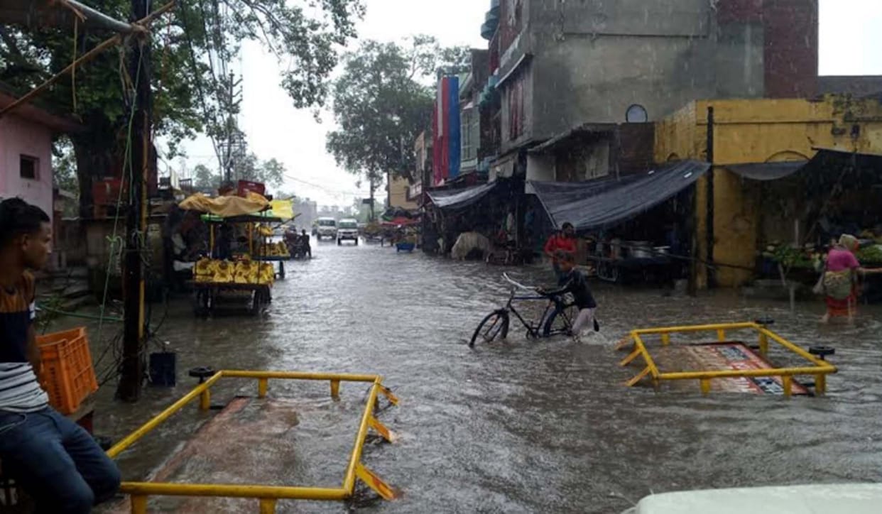 mansoon,sawan,rainy season,nagar palika kasganj,Water  logging,soron gate,EO kasganj
