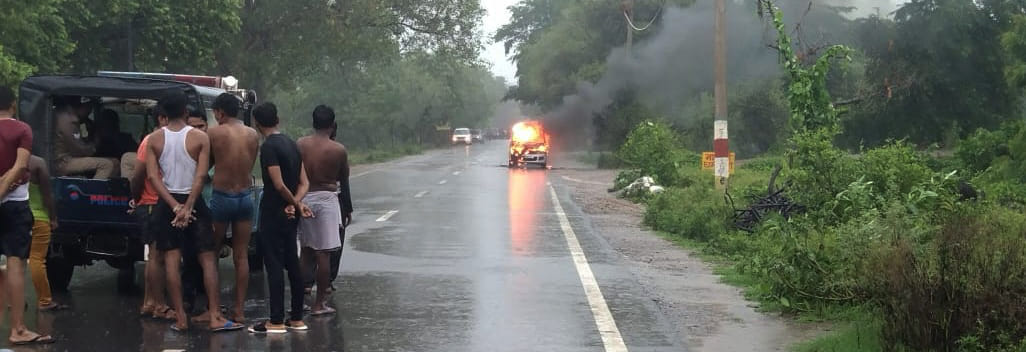 car caught fire in bah highway