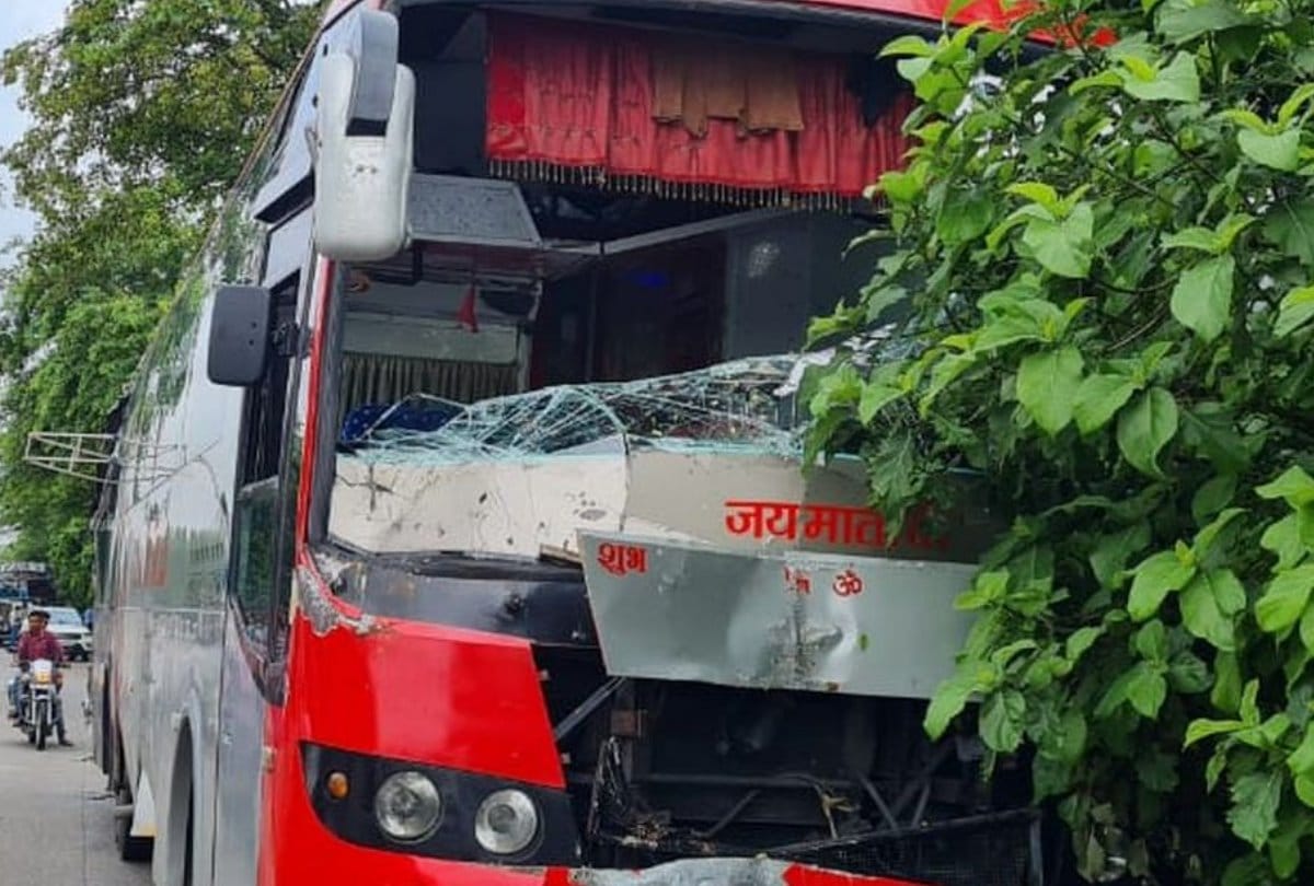 Barabanki accident: 135 passengers were carrying a capacity of 85, some lost brother and some father, see photos
