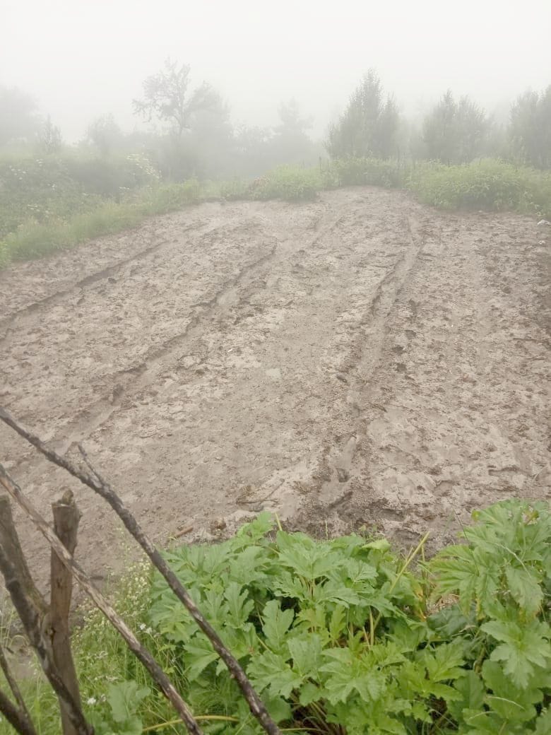 Cloud burst in Raksham, villagers fled leaving homes
