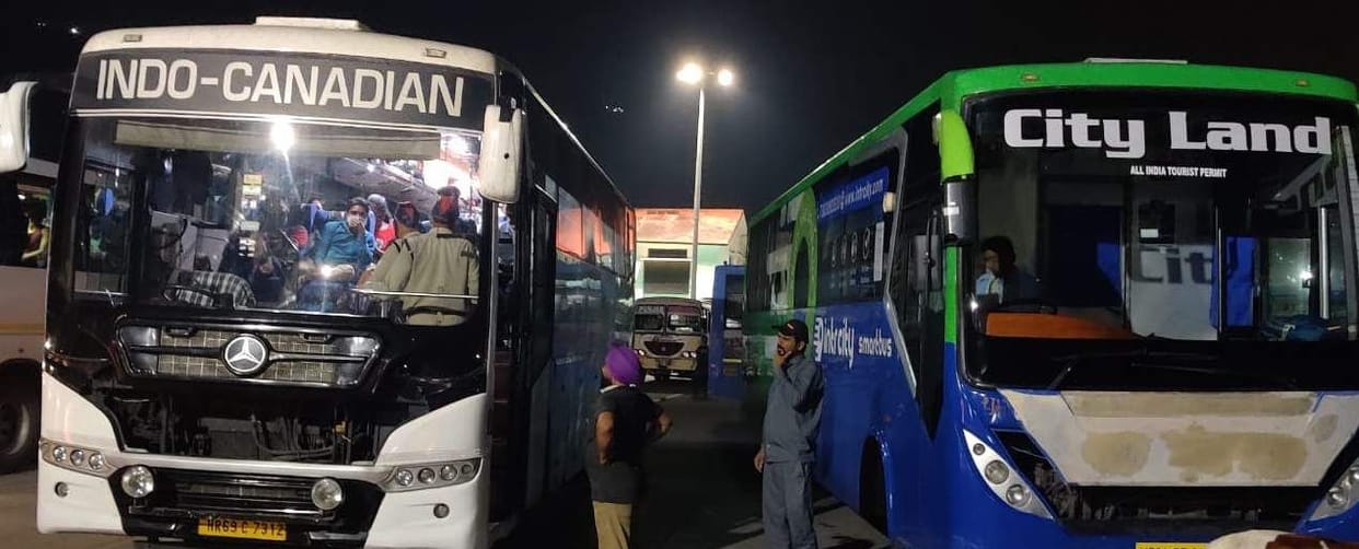 Two red bus seizures going to Delhi by booking online
