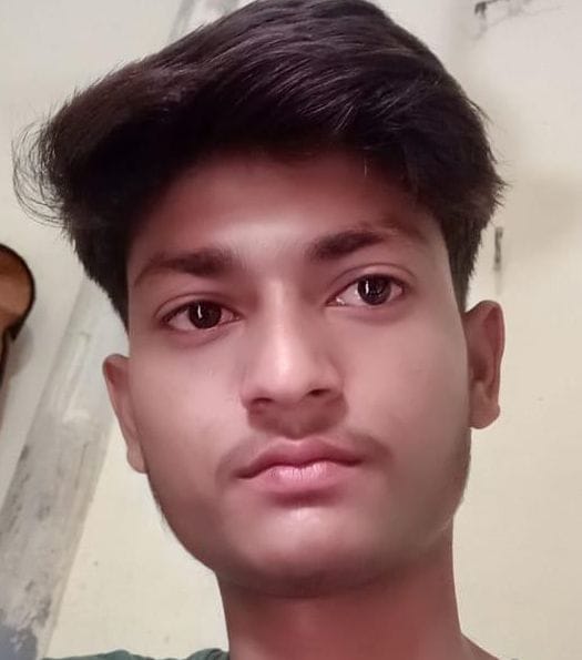 Student's body found between mountains, fear of murder
