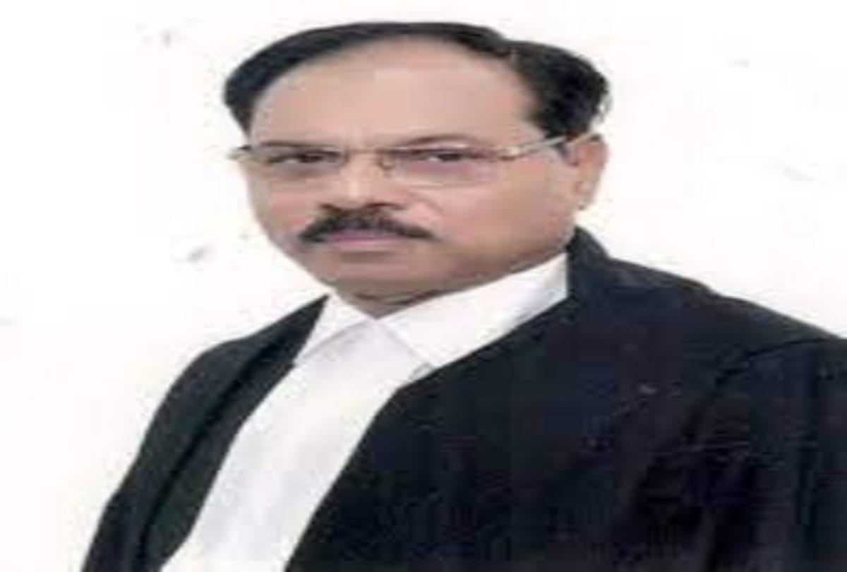 Efforts should be made to make new advocates disciplined and qualified: Justice Shekhar