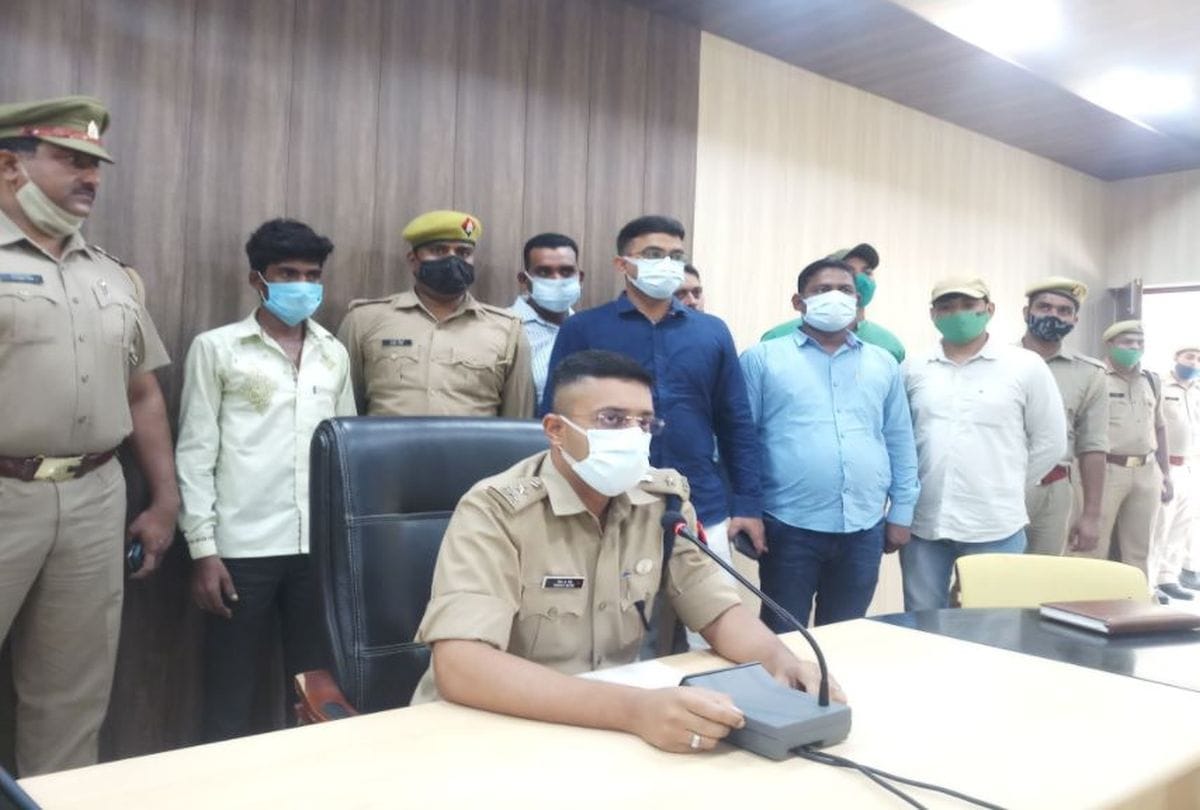 Youngman Killed Before One Year Kasganj Police Solved Murder Mystery Skeleton Found From Forest