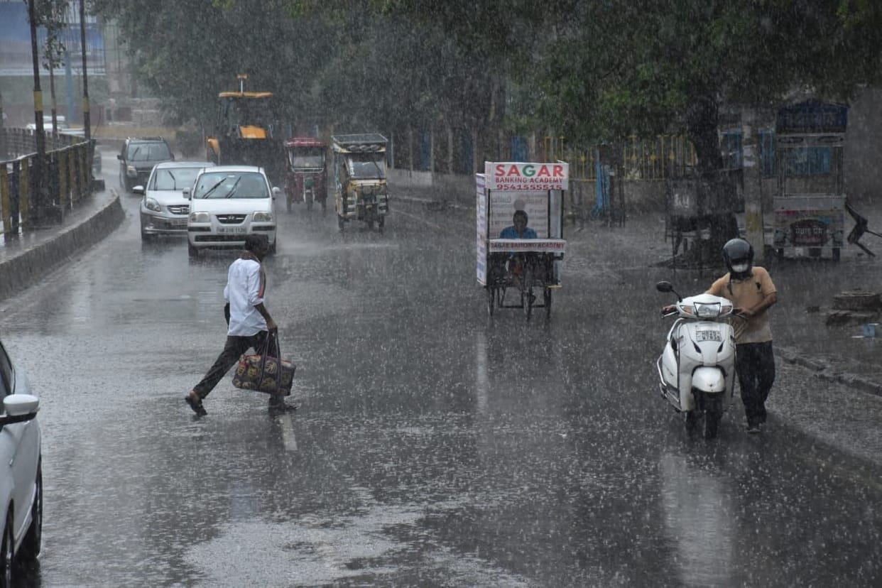 Heavy rain in most places of the state