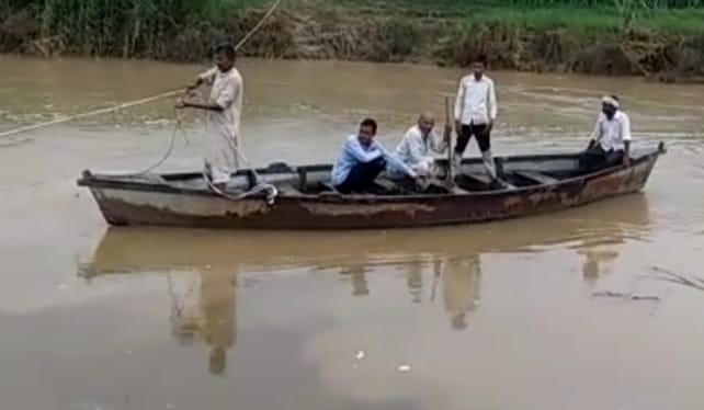 Villagers in panic due to rising water in Solani river