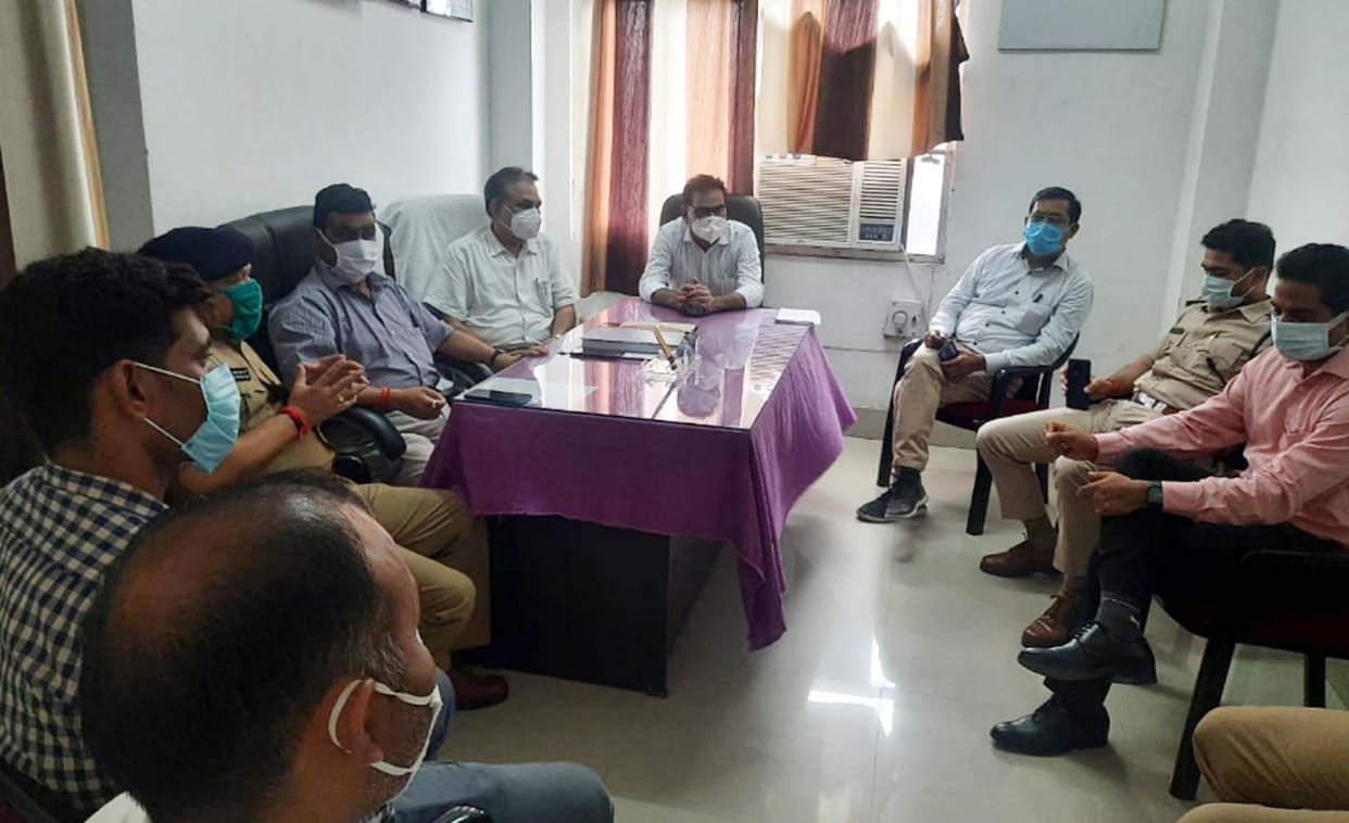 ambulance drivers strike continues