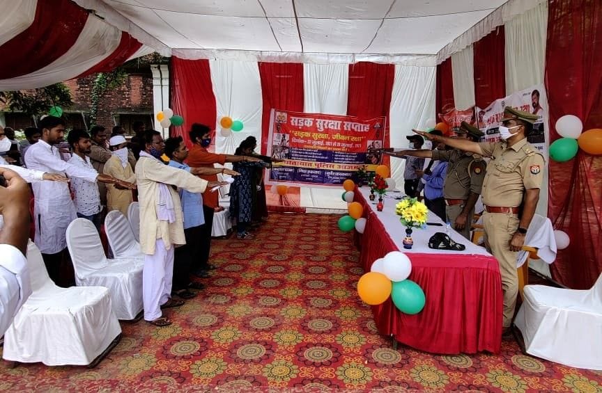 People took oath 'will follow traffic rules'
