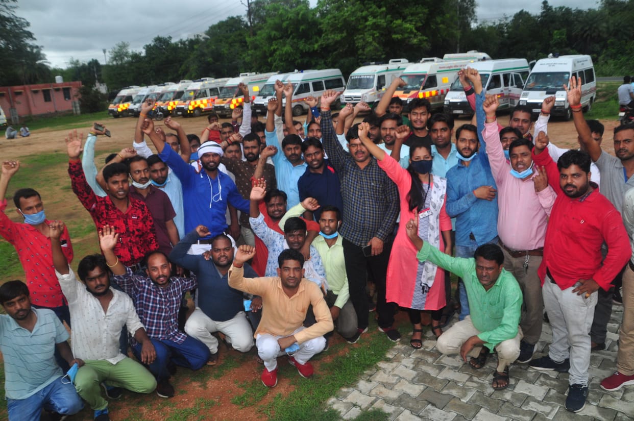 Strike: Roadways bus drivers ran ambulance