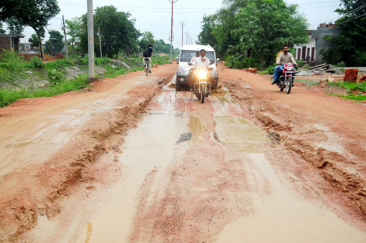 badi naher to raghunathpura road become mud filled