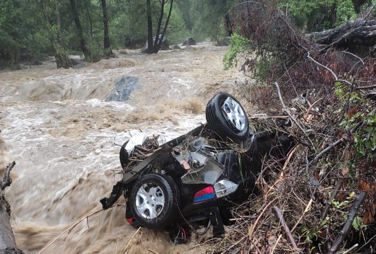 flash flood in Lahaul spiti Himachal Pradesh seven bodies recovres rescue operation by ITBP BRO and Police