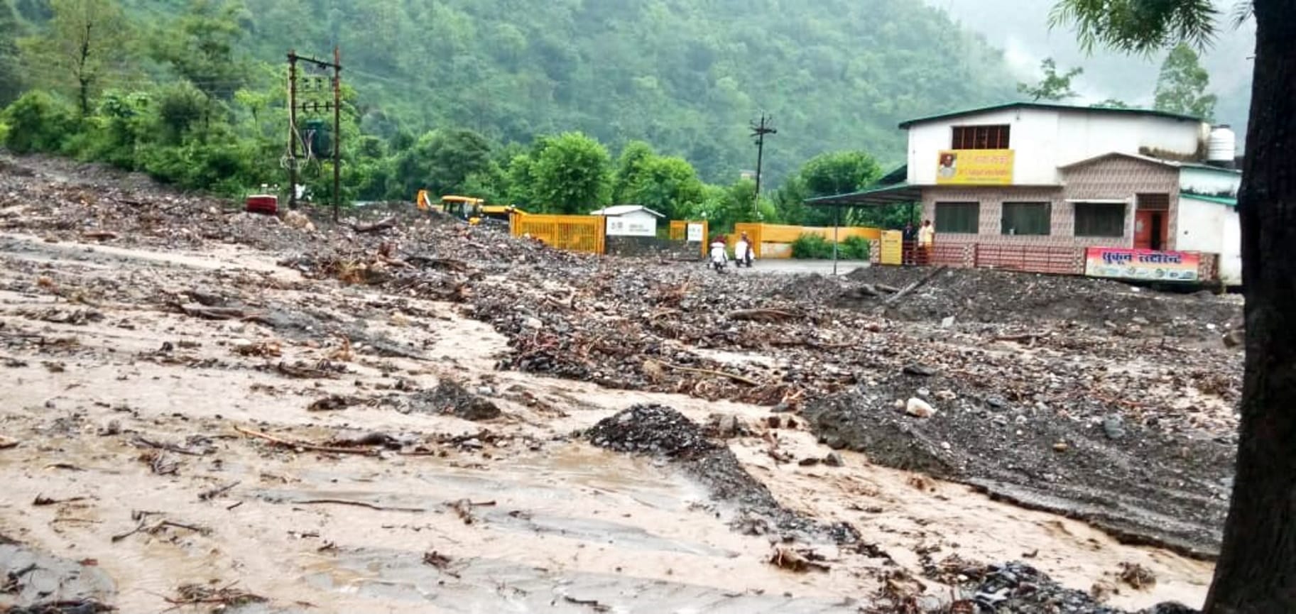Uttarakhand Monsoon Update: heavy rain in many areas, river overflow, watch photos