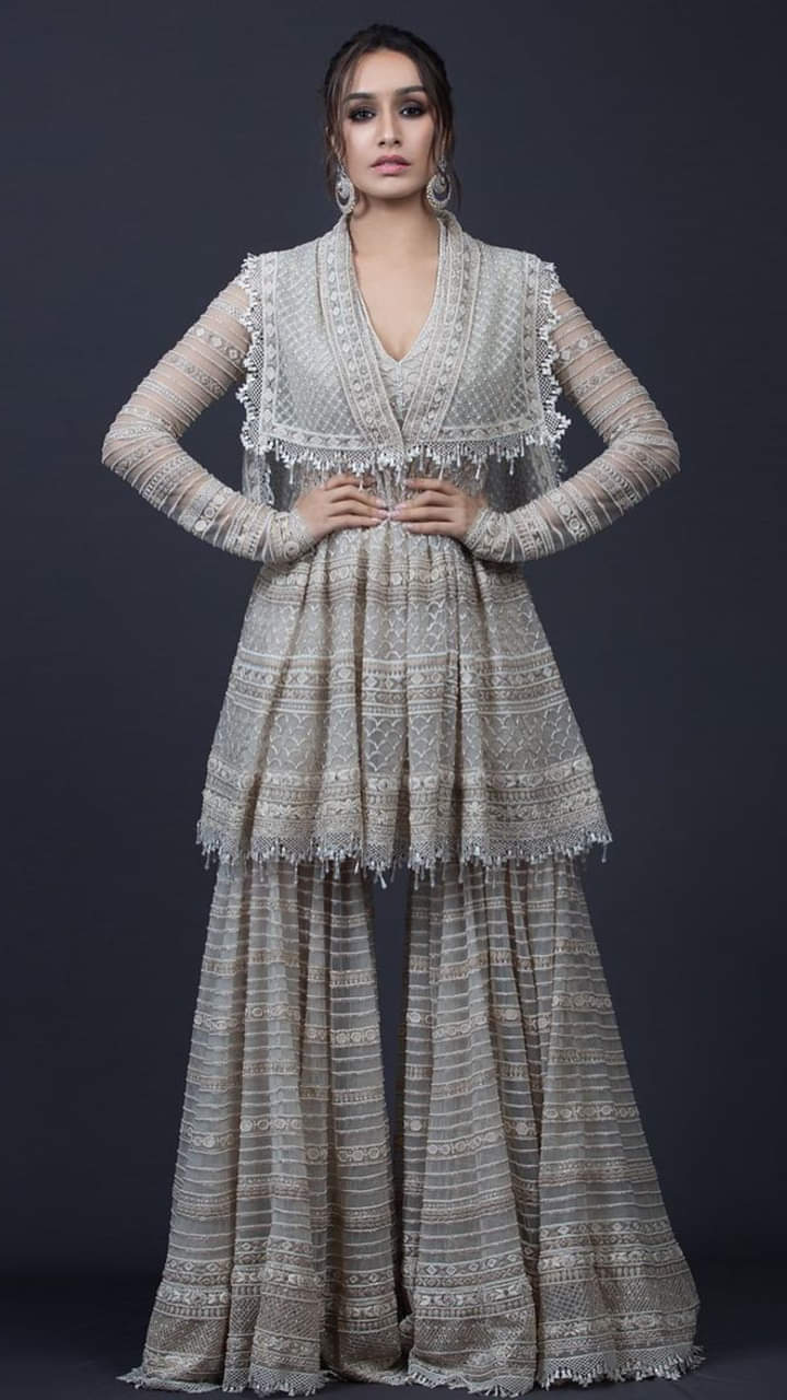 Karwa Chauth 2021 dress best women dress for karwa chauth