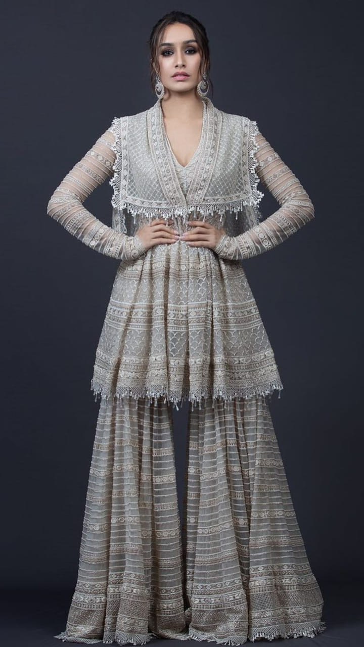 Karwa Chauth 2021 dress best women dress for karwa chauth