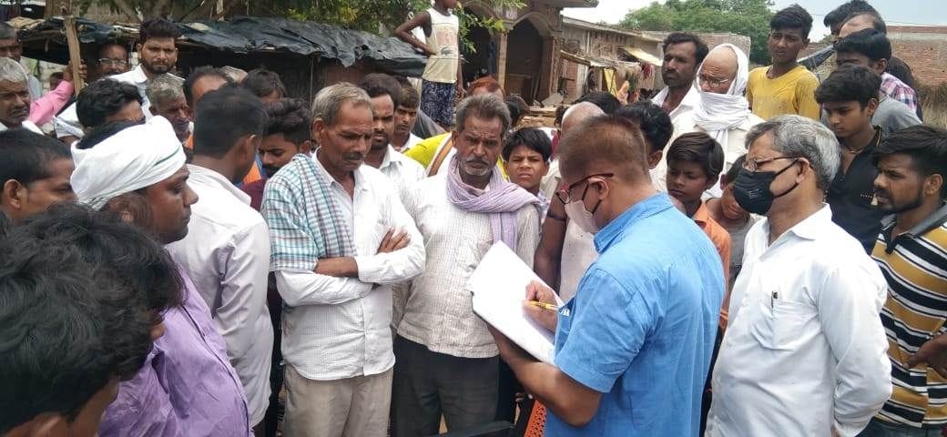 agarabattee phaiktaree mein jhulase majadoor kee maut