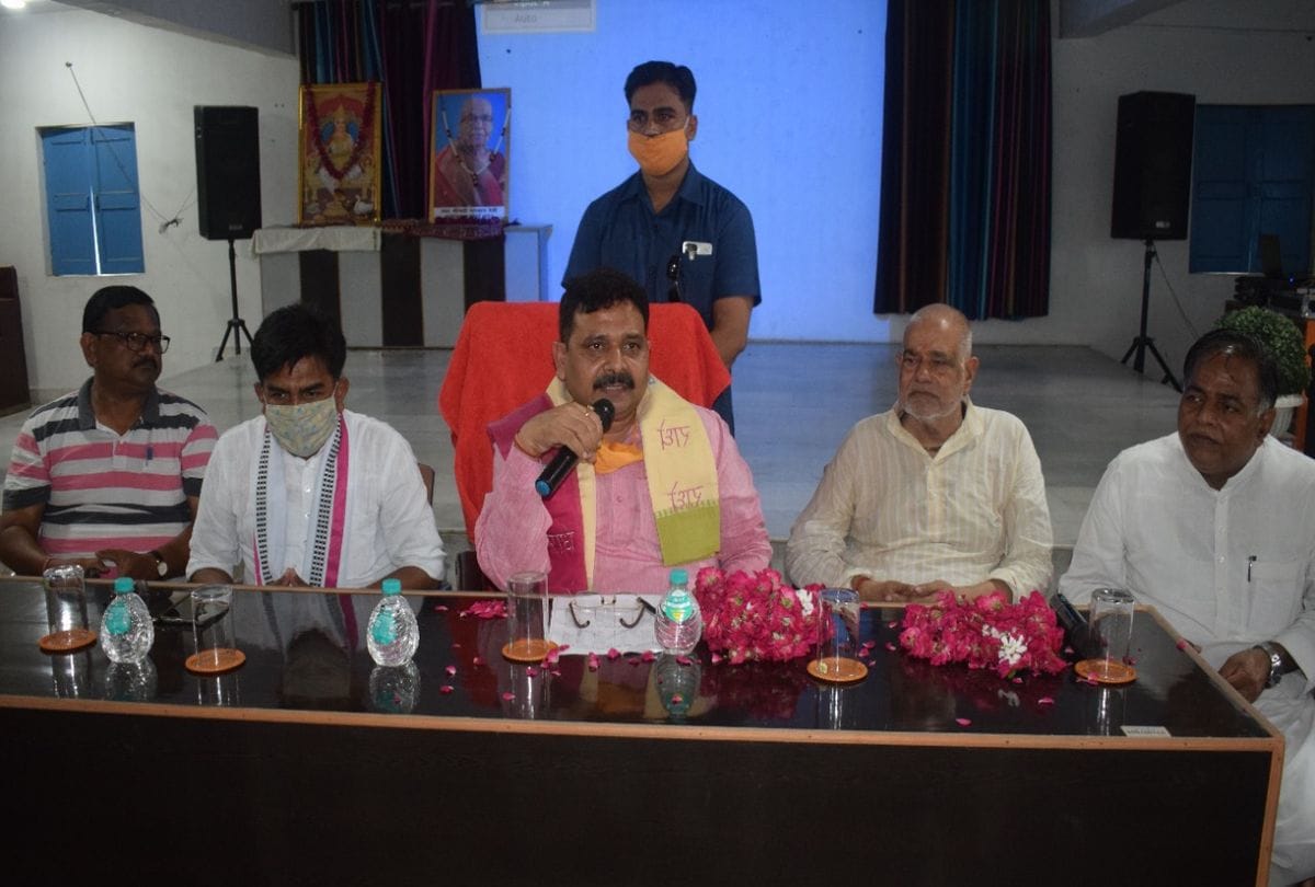 Uttar Pradesh Stamp Minister Ravindra Jaiswal Said Increased Revenue Without Increasing Circle Rate