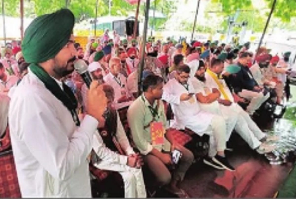 delhi news : debate on contract farming in Kisan Sansad