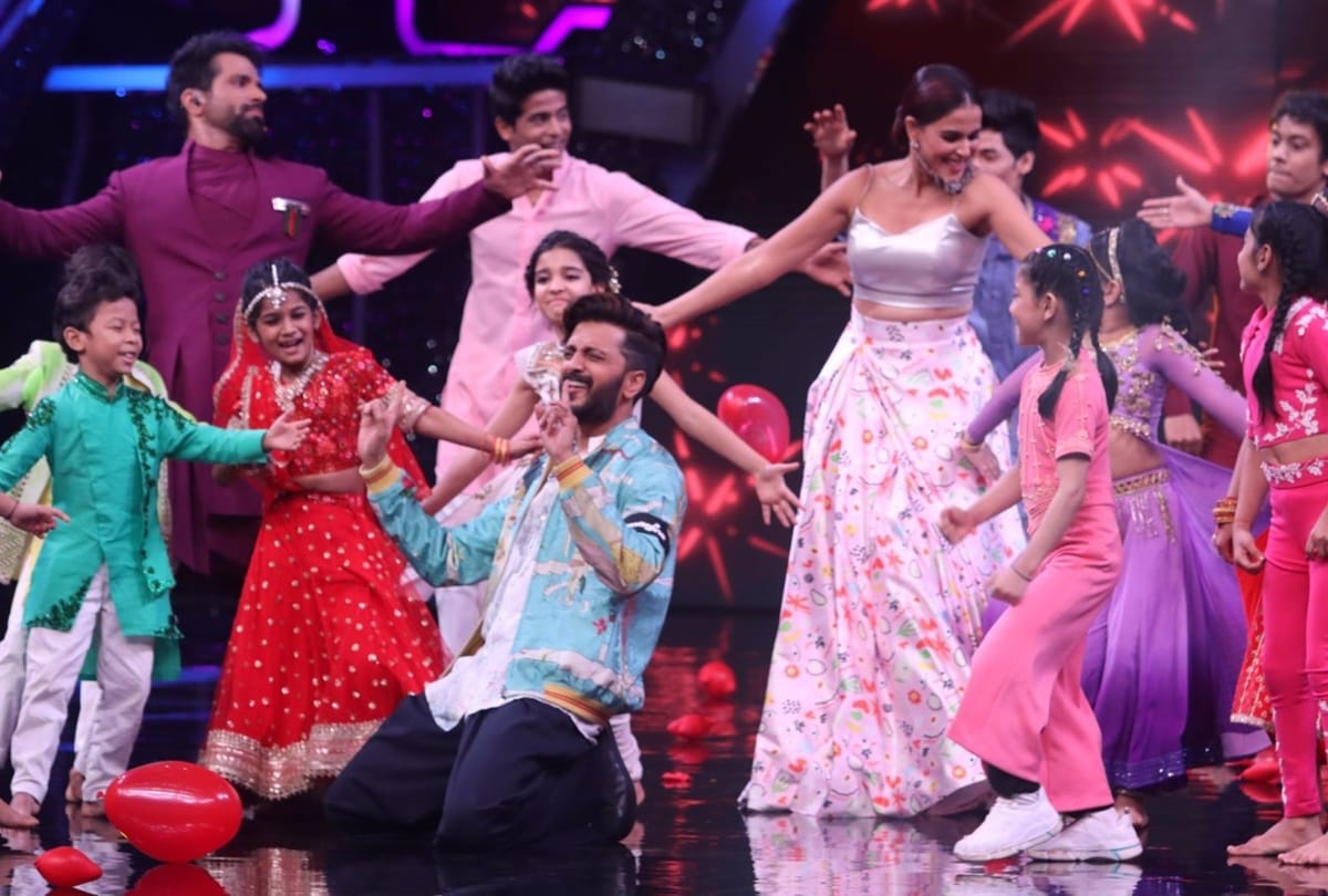 Riteish deshmukh and genelia Dsouza replaced shilpa shetty in super dancer 4 as guest judge