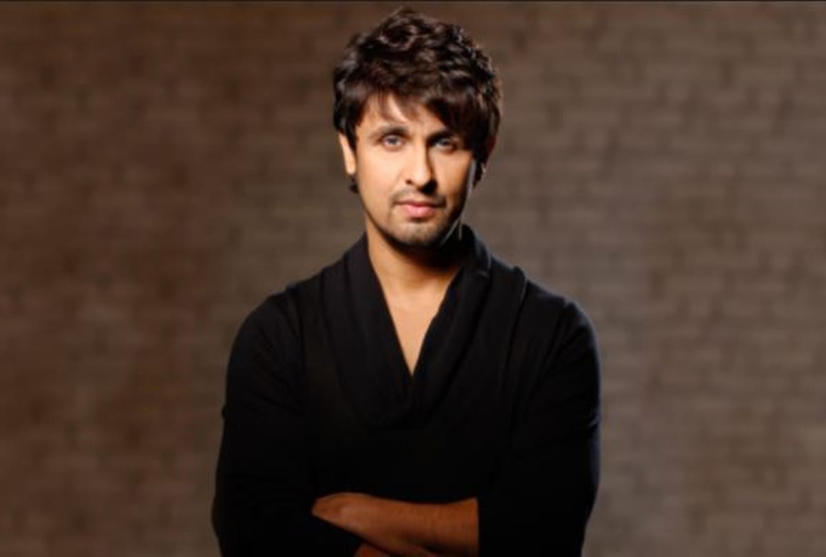 sonu nigam once sing a song on road see urecognisable