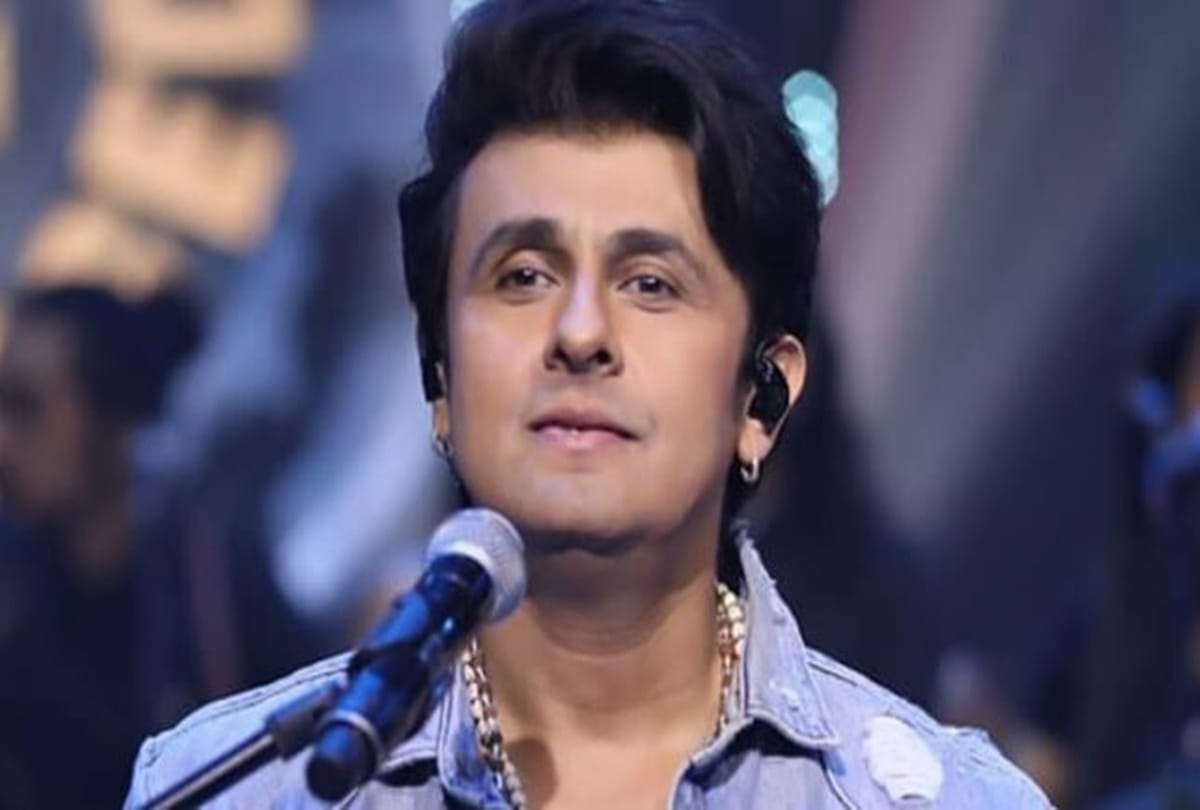 sonu nigam once sing a song on road see urecognisable
