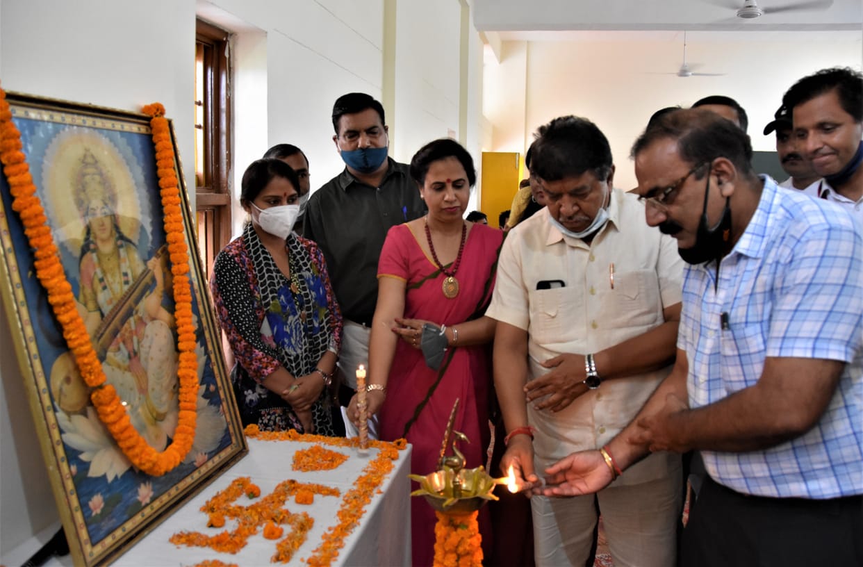 Event: Now computer and science lab will be established in Sarthak, Haryana Vidhan Sabha Speaker inaugurated the newly constructed new block in Sarthak School, Panchkula