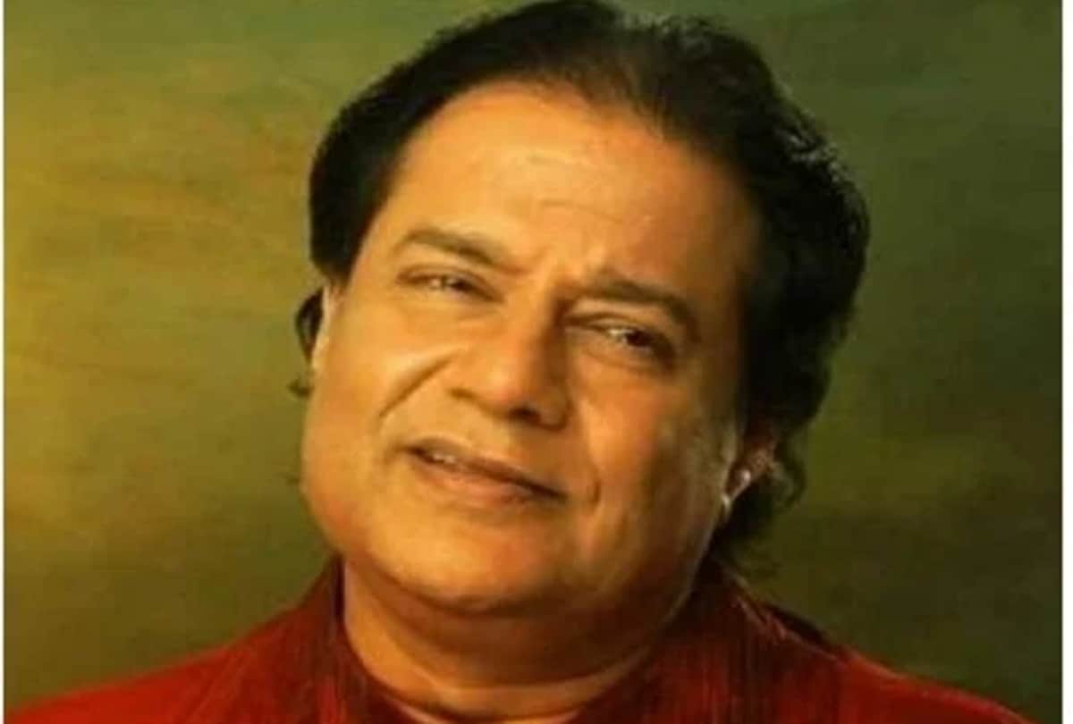 Bollywood vs South Films anup jalota reacts to language debate going between ajay devgn and kiccha sudeep