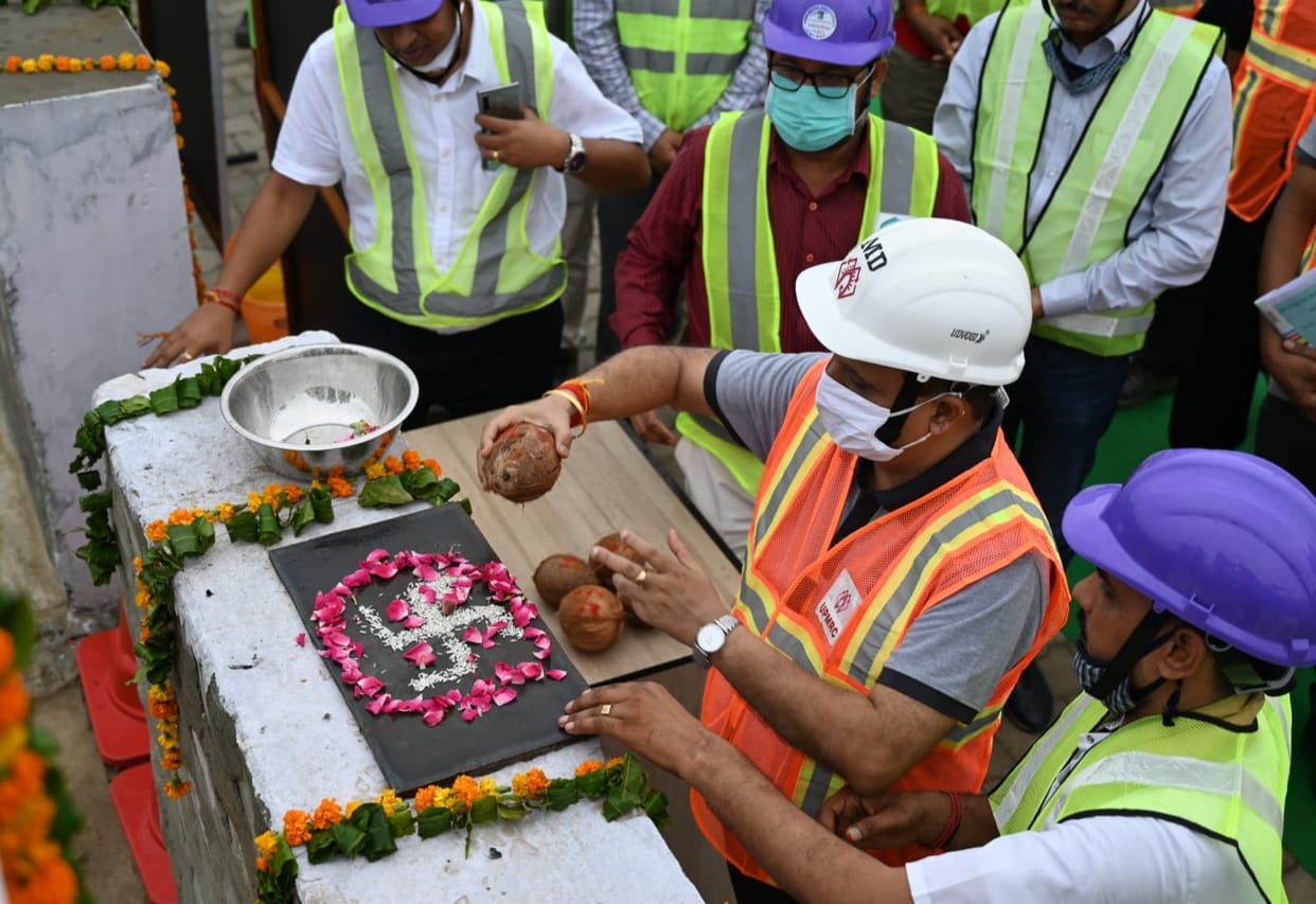 Construction of U girder for elevated metro track started