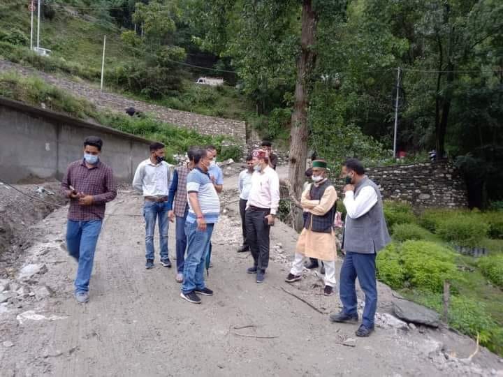 Cleanliness in vegetable market Damothi, road will be repaired