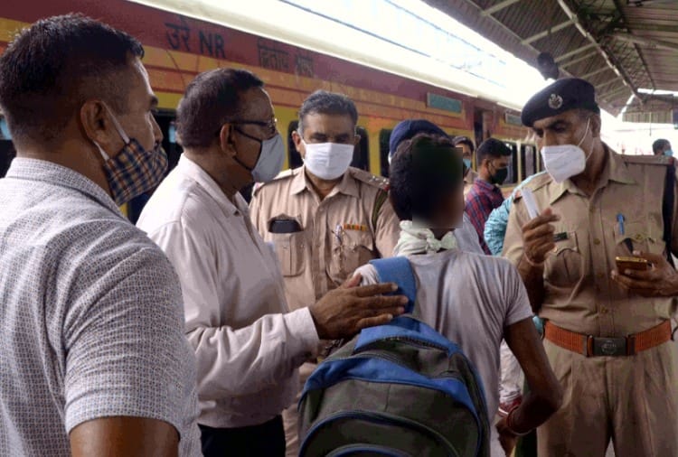 27 children rescued from Karmabhoomi Express in Ambala