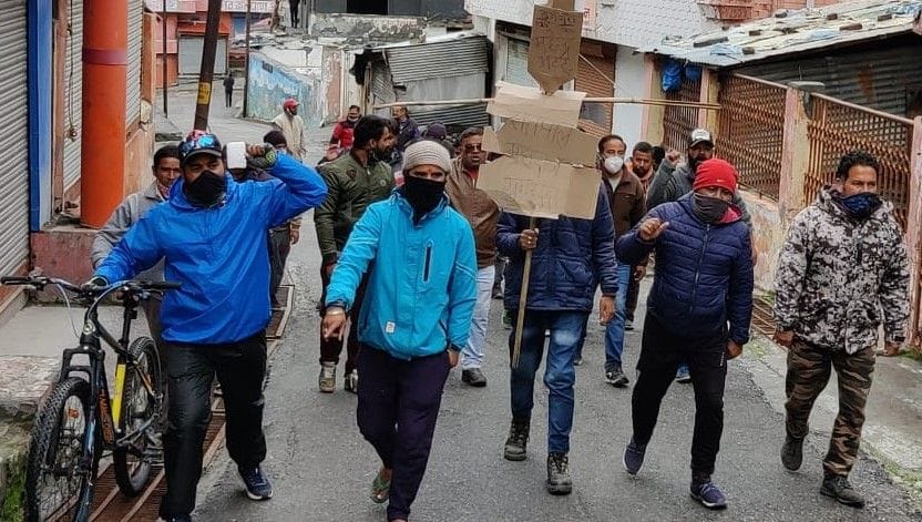 Procession taken out to start Chardham Yatra