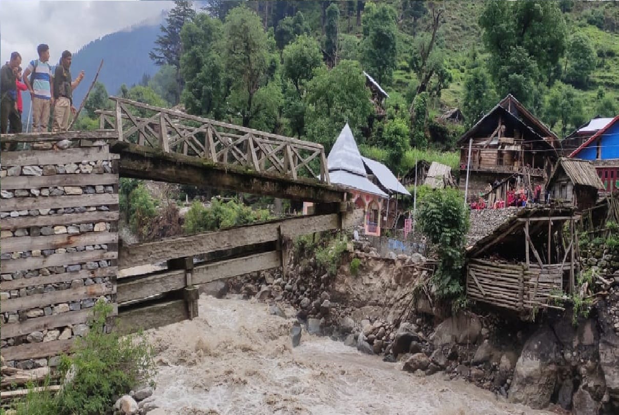 Cloudburst update of Honzar Dachhan kishtwar jammu kashmir story of a young man