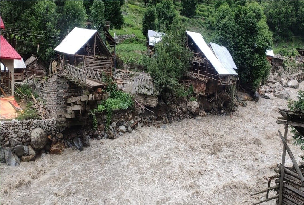 Cloudburst update of Honzar Dachhan kishtwar jammu kashmir story of a young man