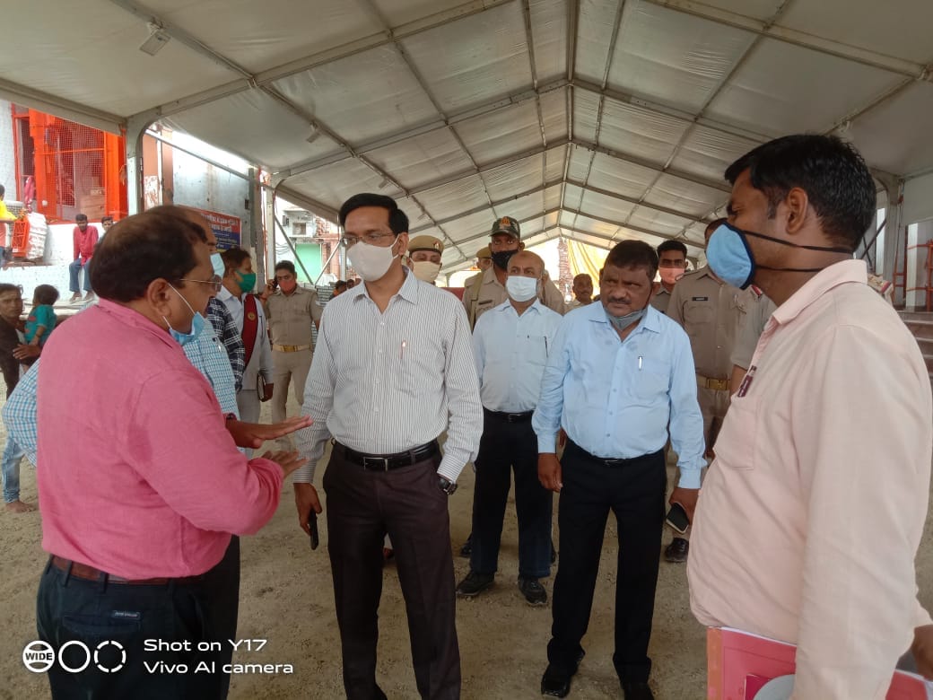 Mirzapur: The officials reached the parikrama path and the pucca ghat, the Home Minister and the Chief Minister will lay the foundation stone of the Vindhya Corridor scheme and worship the land.