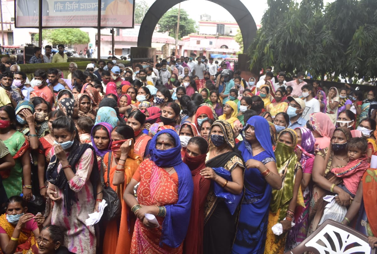 50 thousand people got corona vaccine in gorakhpur
