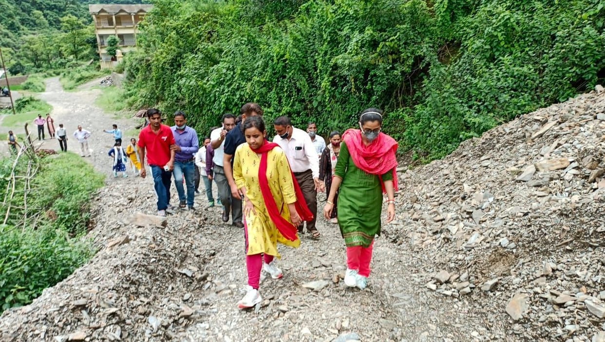 Instructions for conducting geological survey of the affected houses in Pipleth village