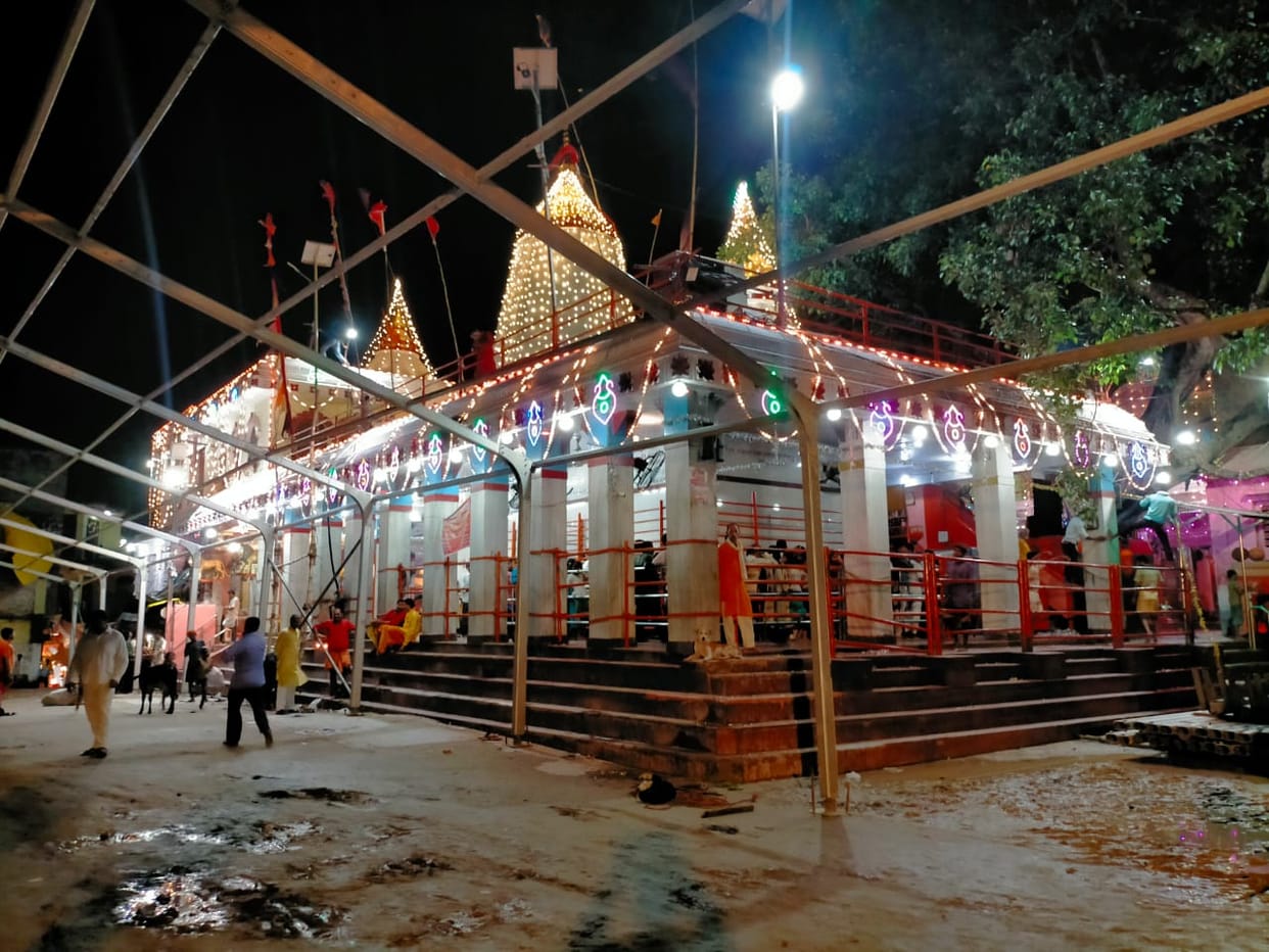 Home Minister-Chief Minister's arrival in Mirzapur: Roads being surrounded by mesh barricading, preparation from helipad to Vindhyavasini temple