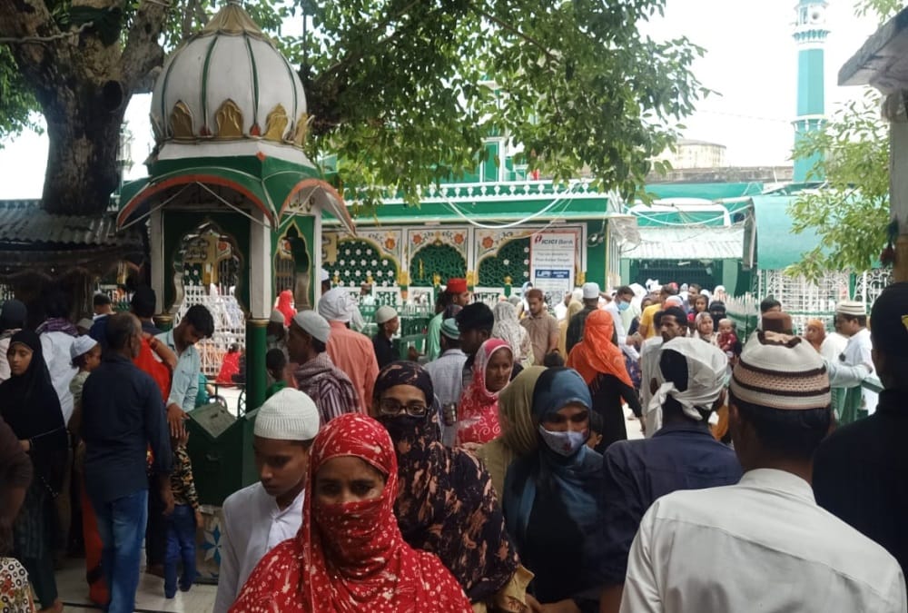 Roorkee news: Jayrin huge crowd in piran kaliyar  after three month During covid 19