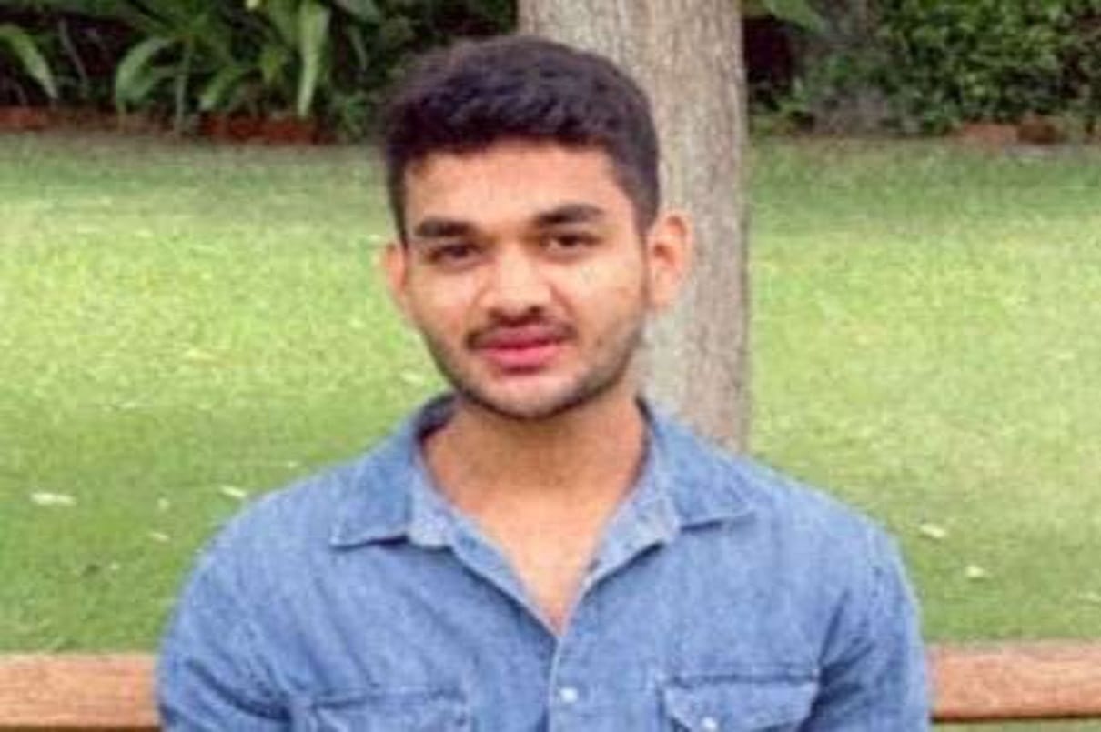 National Rifle shooter of indore naman paliwal dies in road accident in dhar