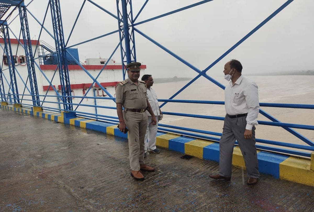 Flood In Agra Chambal And Yamuna River Warning To Villagers
