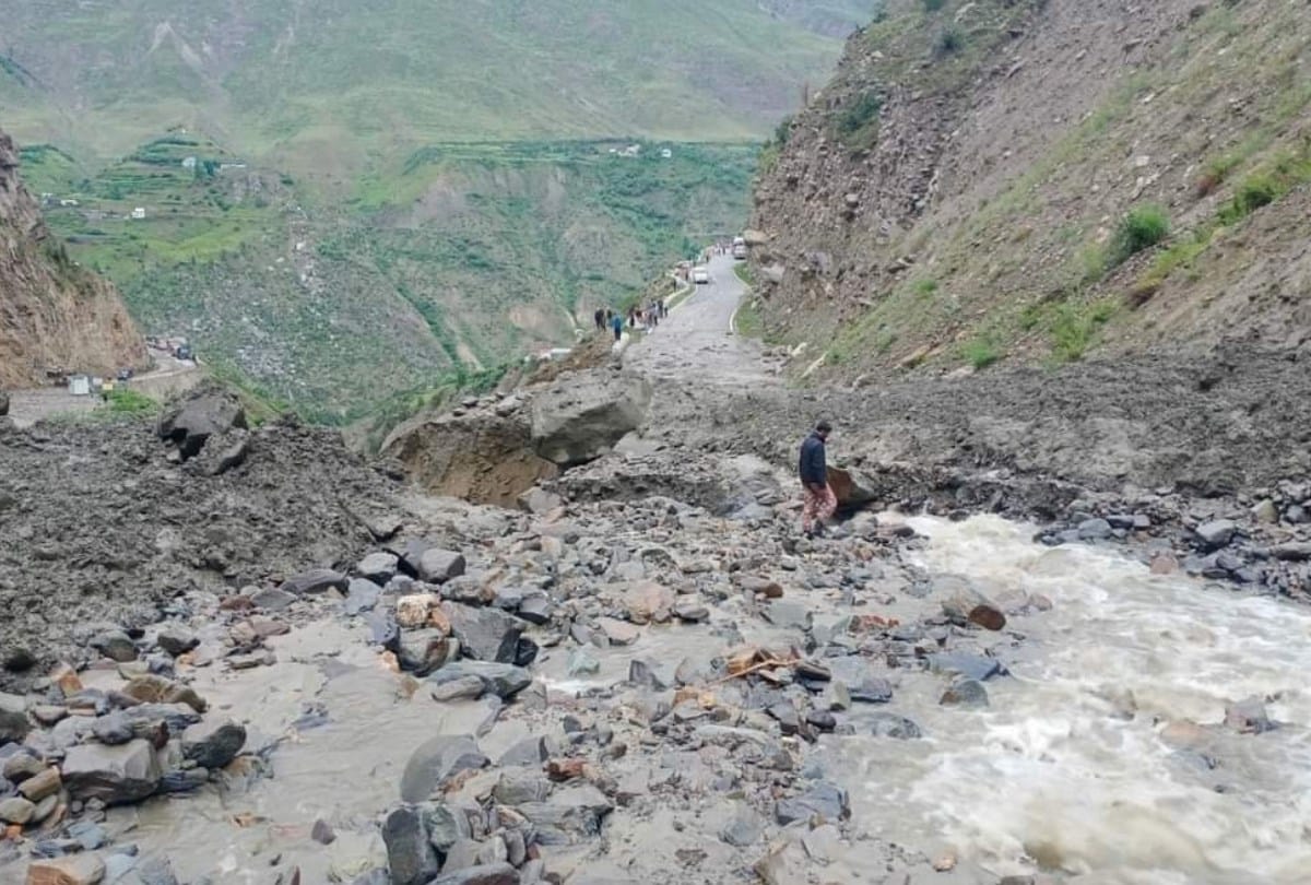 flash flood cloudburst himachal news: lahaul cloudburst rescue lahaul flash flood rescue brahma ganga kullu flash flood rescue kullu brahma ganga cloudburst rescue news