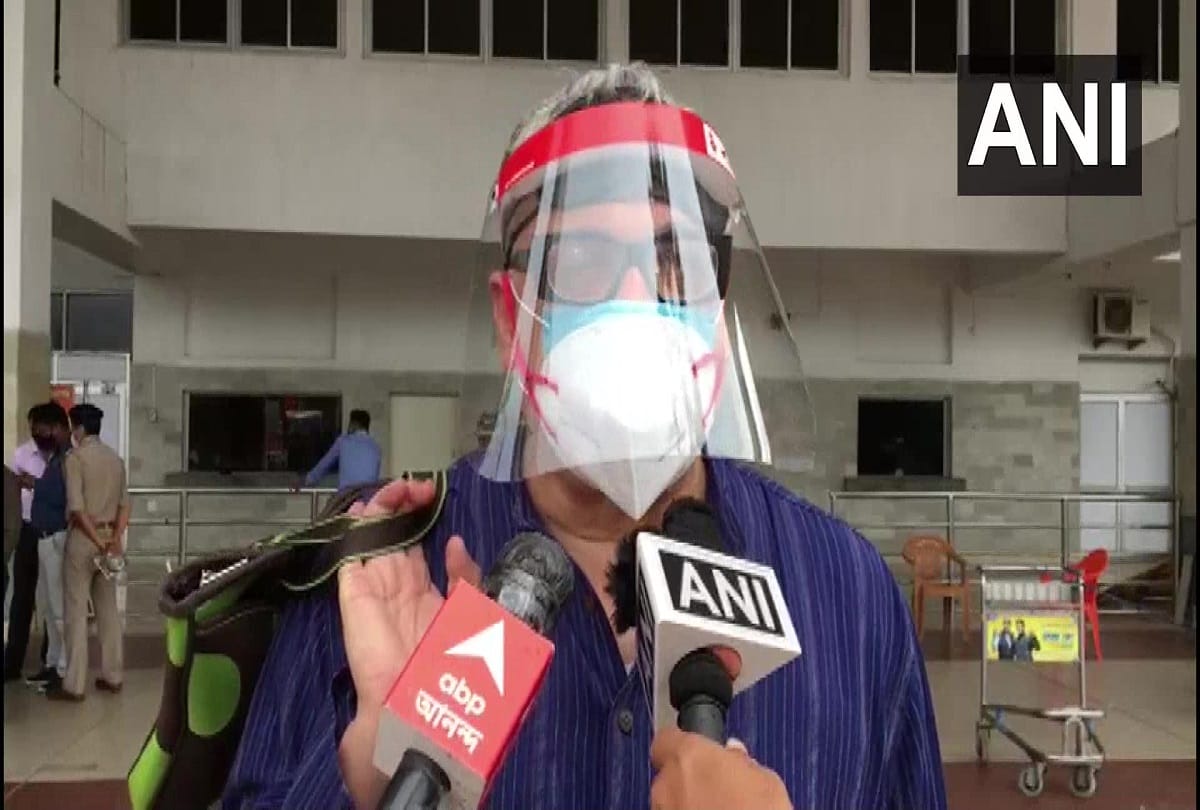 Tripura TMC MP Derek O Brien arrives at Agartala after a team I-PAC sent by TMC was detained by police