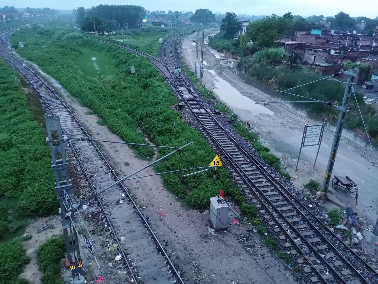 Electric trains will run on Mau-Shahganj route